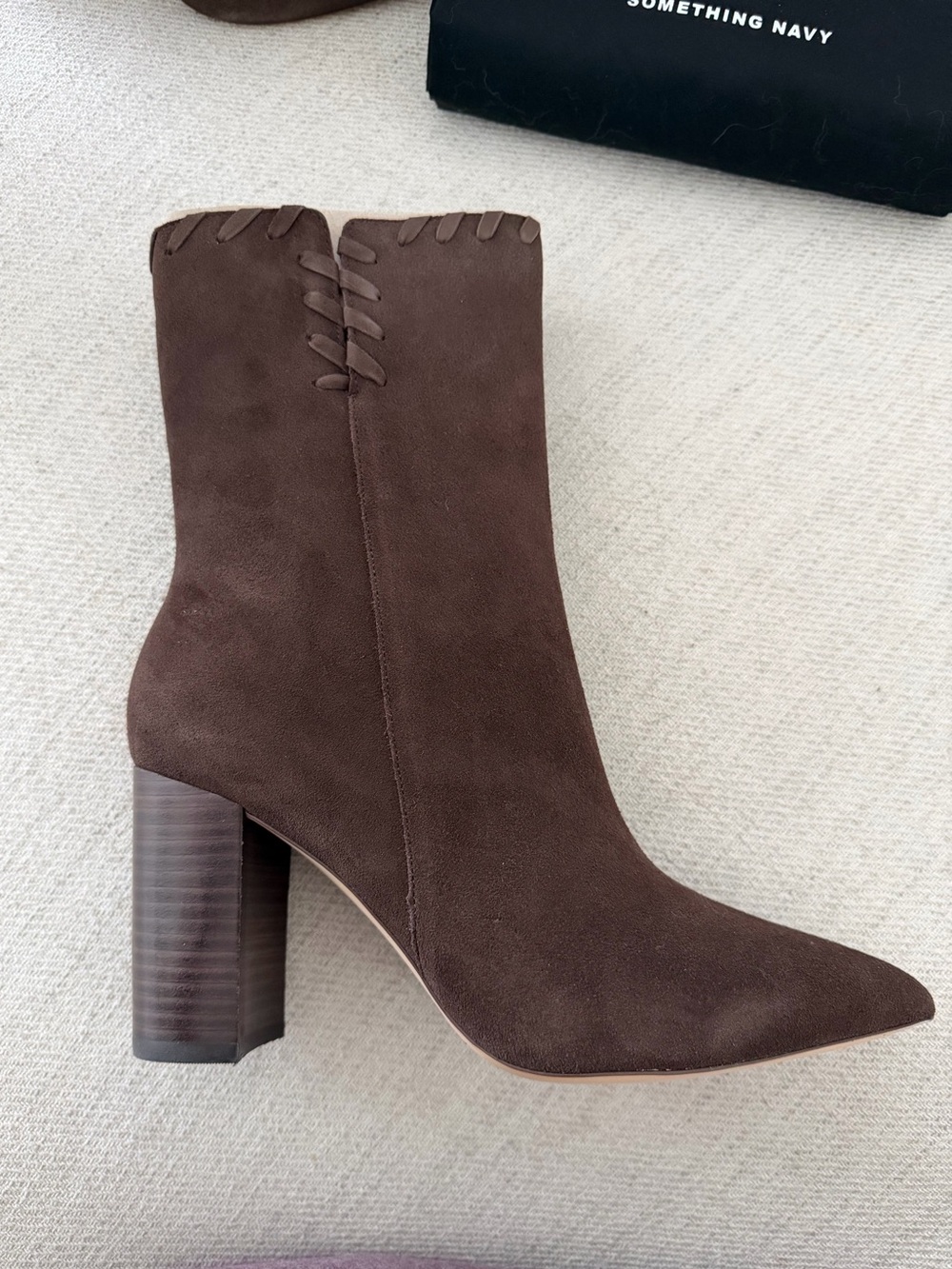 NWT Something Navy Camilla Chocolate Suede Boots 8.5